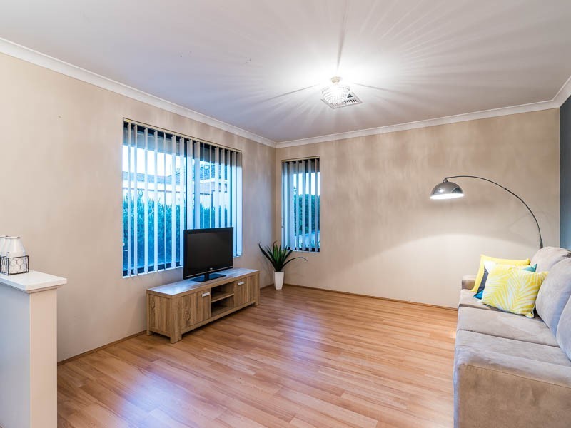 59b Cross Street, Queens Park WA 6107