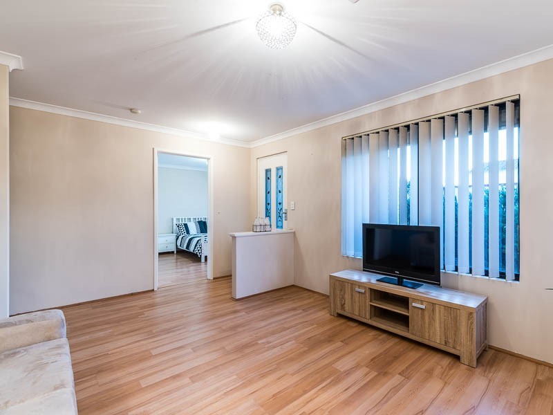 59b Cross Street, Queens Park WA 6107