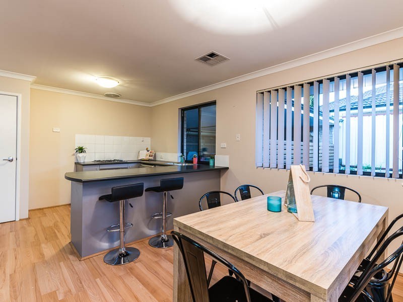 59b Cross Street, Queens Park WA 6107