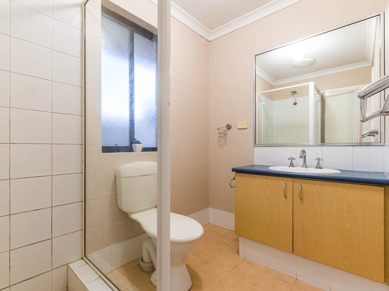 59b Cross Street, Queens Park WA 6107