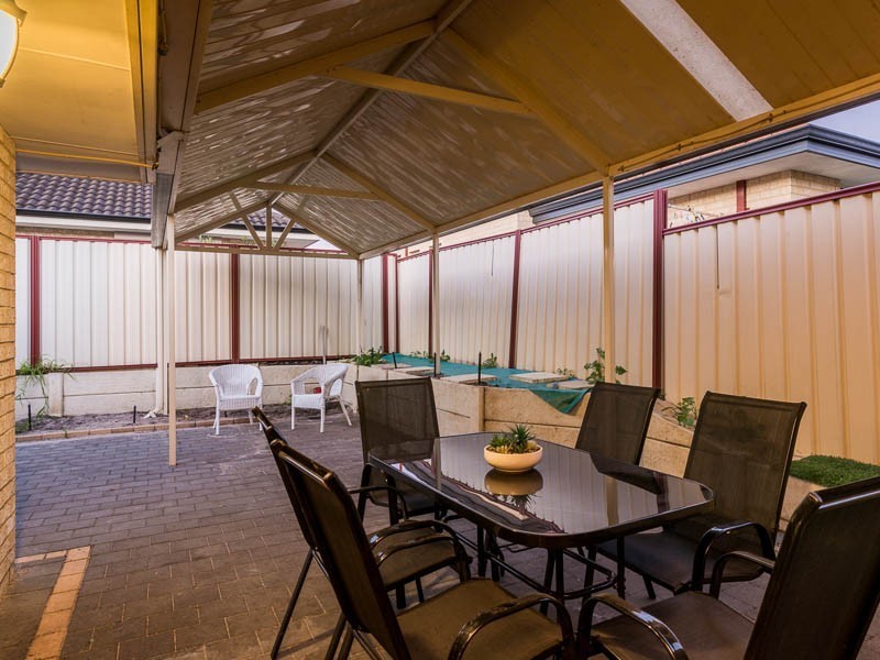 59b Cross Street, Queens Park WA 6107