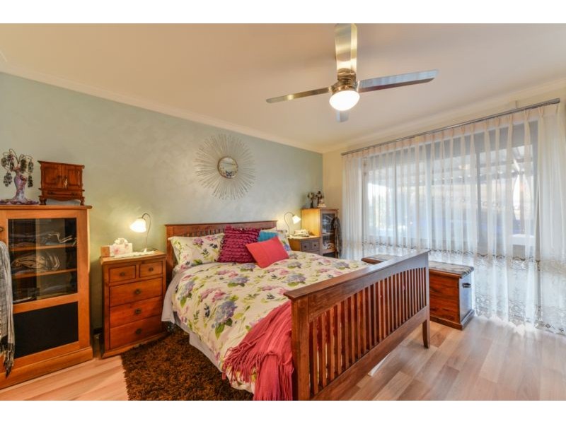 42 Kenneth Road, High Wycombe WA 6057