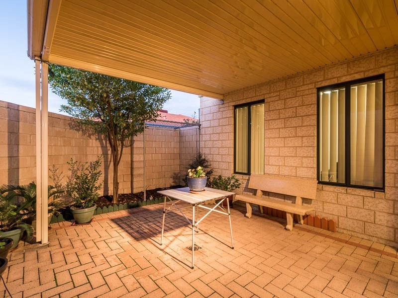 4/104 Station Street, East Cannington WA 6107