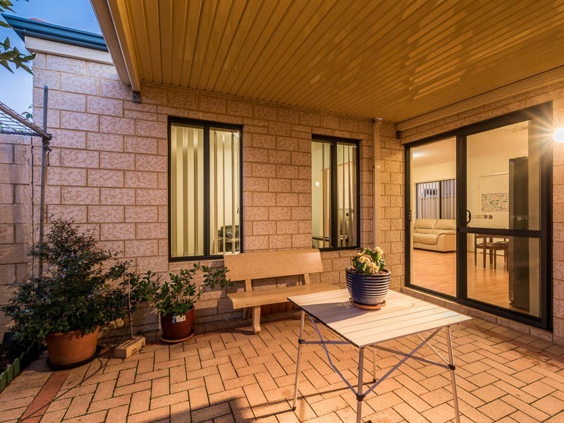 4/104 Station Street, East Cannington WA 6107