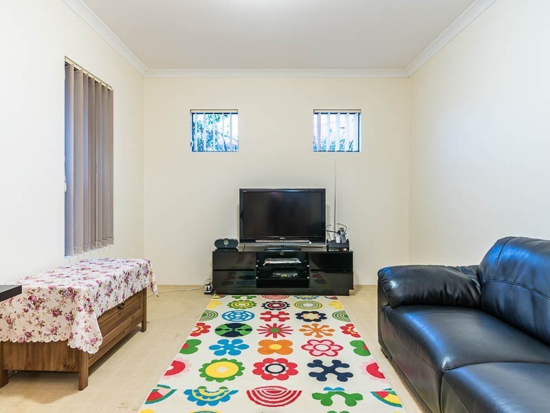 4/104 Station Street, East Cannington WA 6107