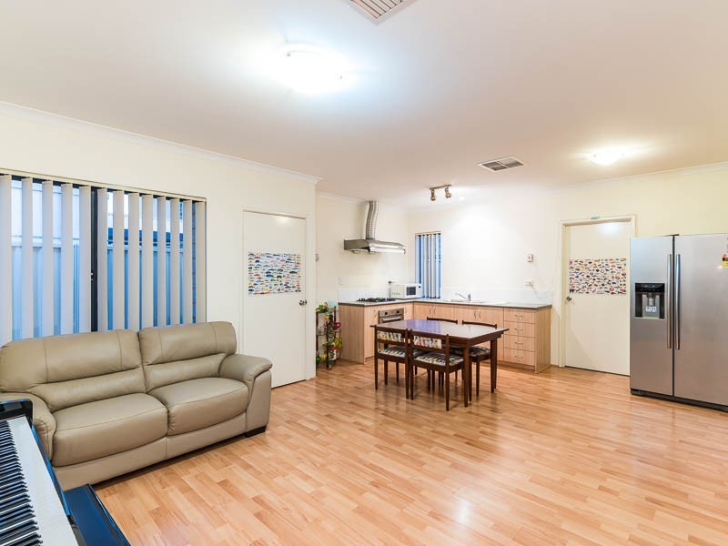 4/104 Station Street, East Cannington WA 6107