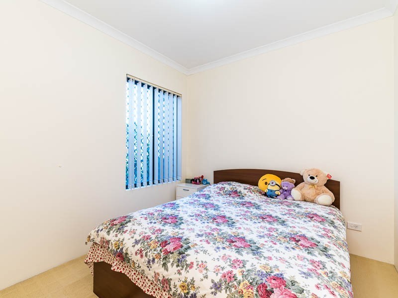 4/104 Station Street, East Cannington WA 6107