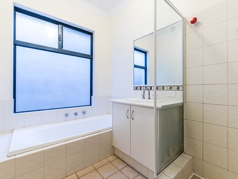 4/104 Station Street, East Cannington WA 6107