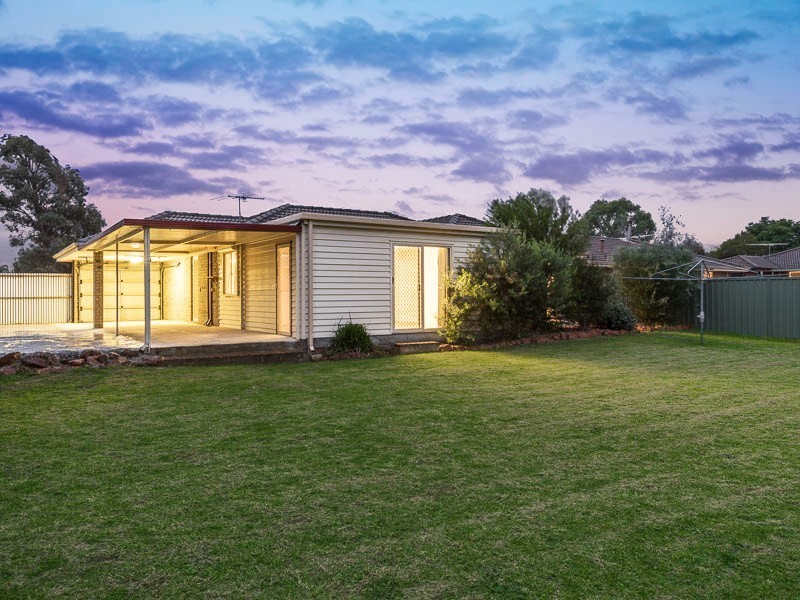 9 Honeyeater Retreat, Brookdale WA 6112