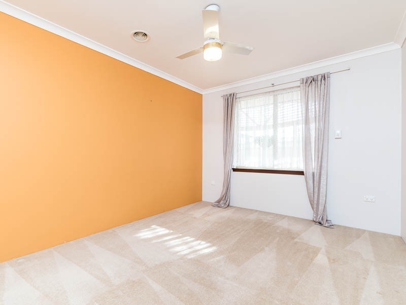 20 Derwent Crescent, Success WA 6164