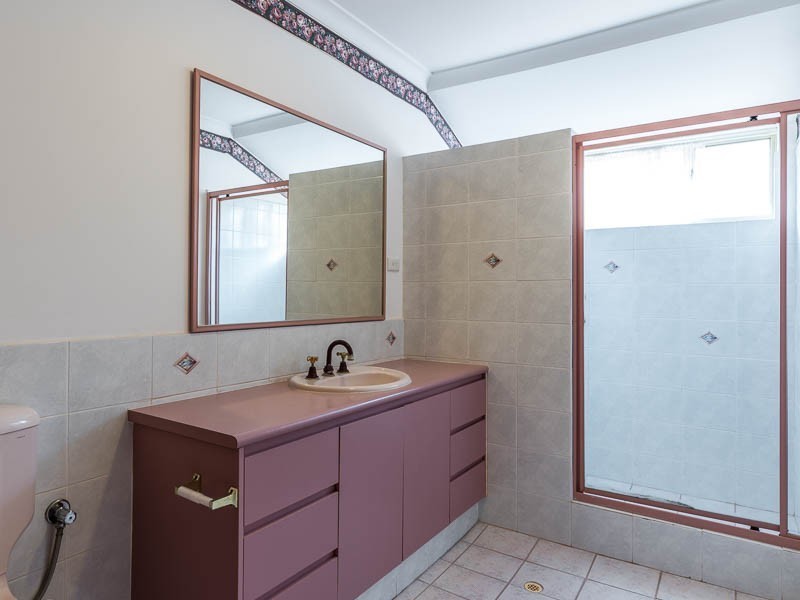 20 Derwent Crescent, Success WA 6164