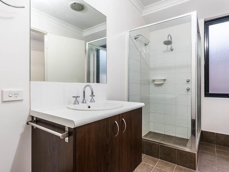 23 Ayer Road, Queens Park WA 6107