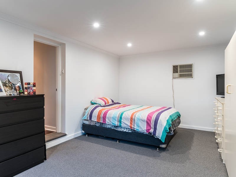 3 Dalton Place, Wilson WA 6107