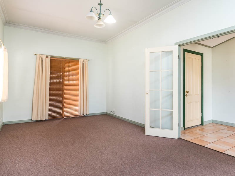 118 Station Street, East Cannington WA 6107