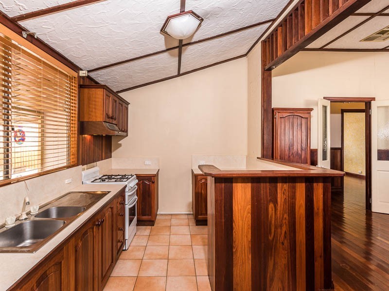 118 Station Street, East Cannington WA 6107