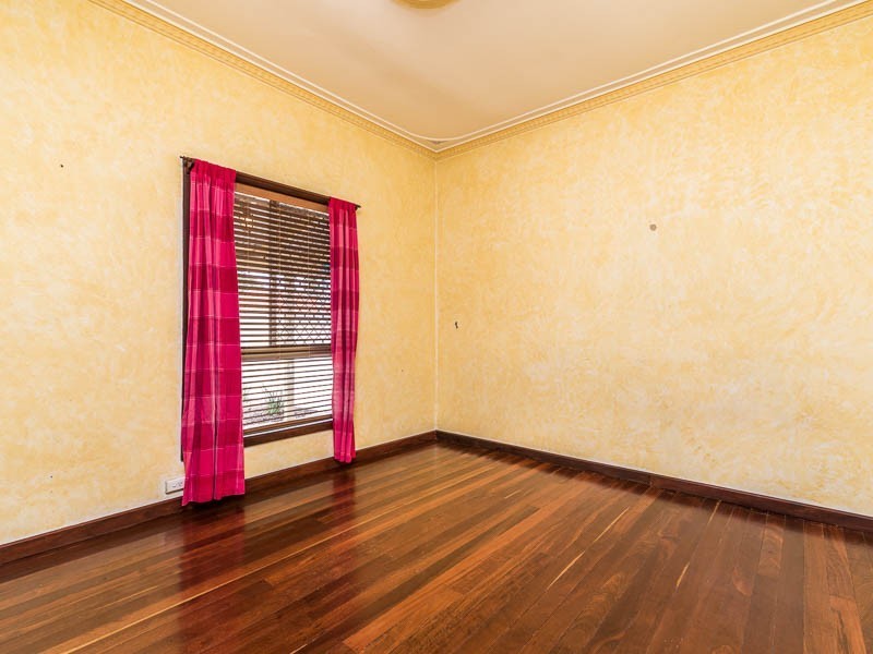 118 Station Street, East Cannington WA 6107