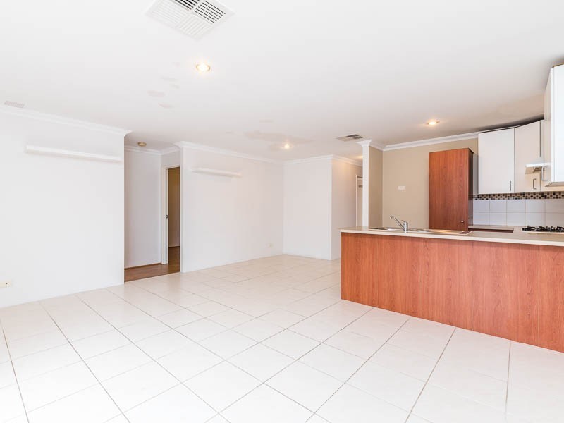 4/147 Sevenoaks Street, Cannington WA 6107