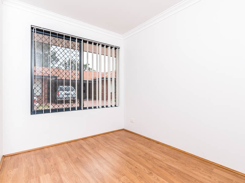 4/147 Sevenoaks Street, Cannington WA 6107