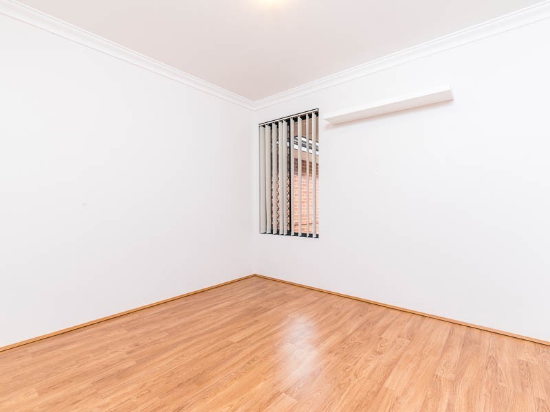 4/147 Sevenoaks Street, Cannington WA 6107