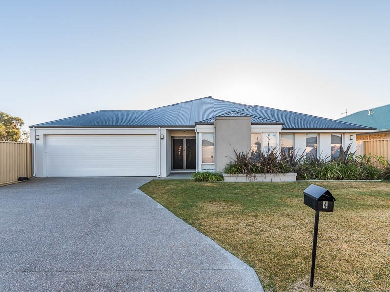 4 Clearwater Drive, Southern River WA 6110