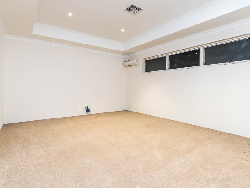 4 Clearwater Drive, Southern River WA 6110