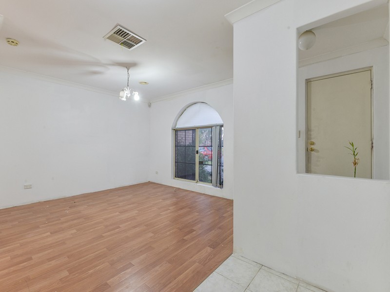 2a Fleming Avenue, Bentley WA 6102