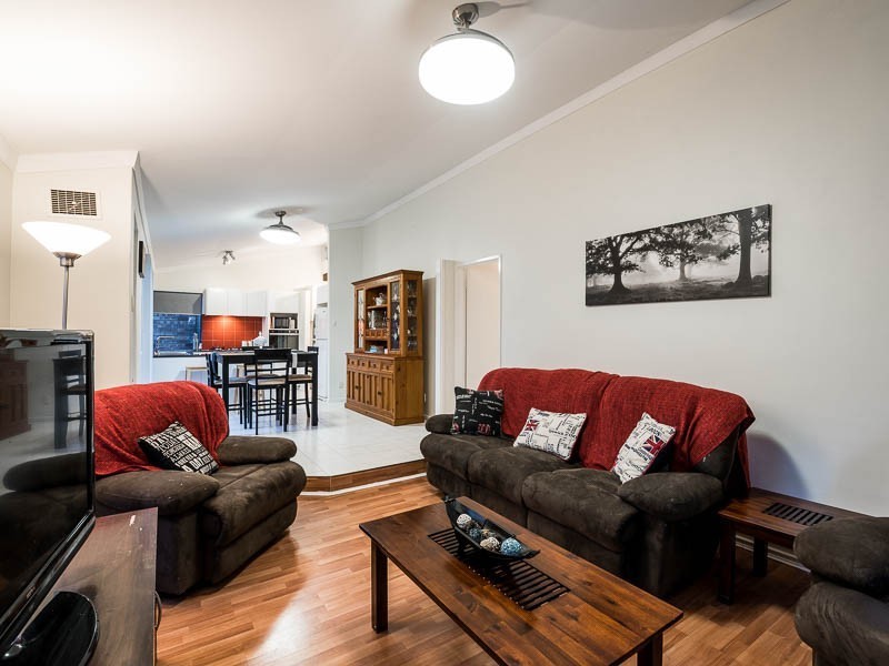 10 Tantini Close, Parkwood WA 6147