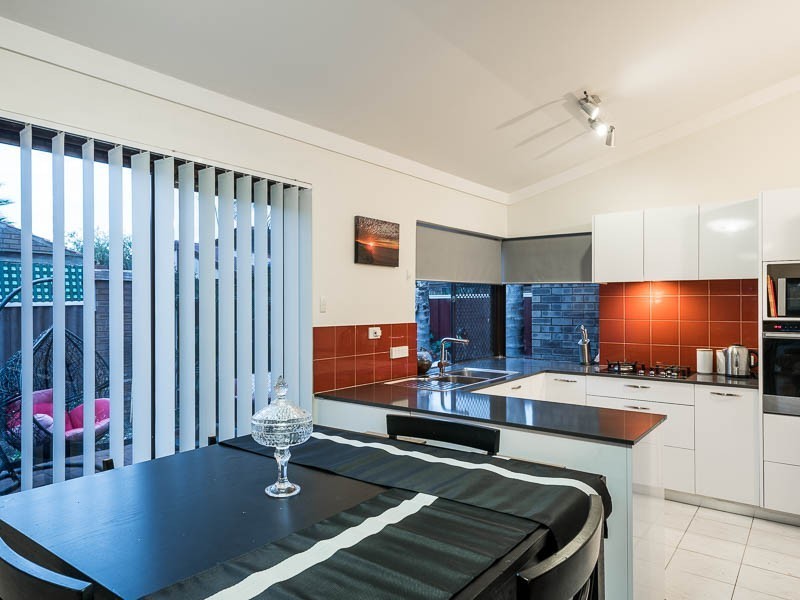 10 Tantini Close, Parkwood WA 6147