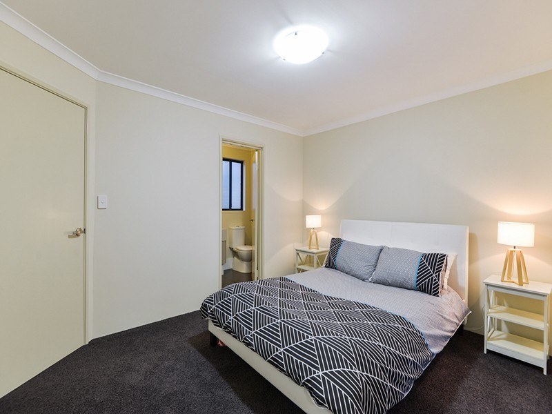 27b Hartfield Street, Queens Park WA 6107