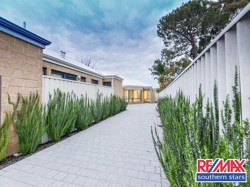 27b Hartfield Street, Queens Park WA 6107