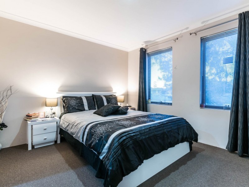 8 Catani Way, Hilbert WA 6112