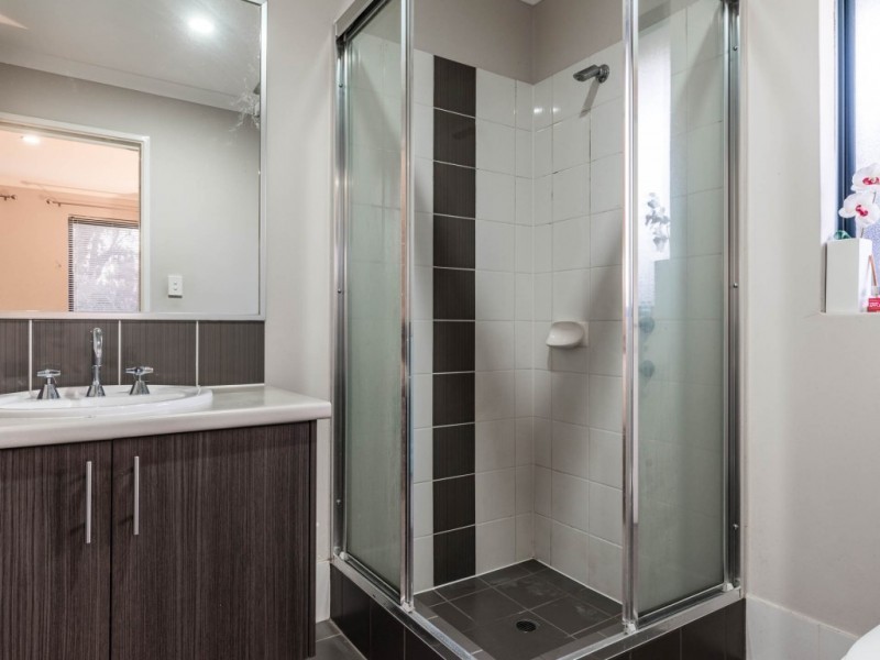 8 Catani Way, Hilbert WA 6112