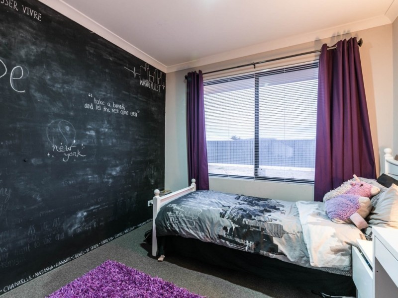 8 Catani Way, Hilbert WA 6112