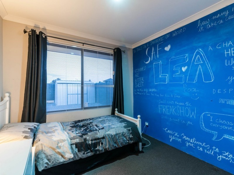 8 Catani Way, Hilbert WA 6112