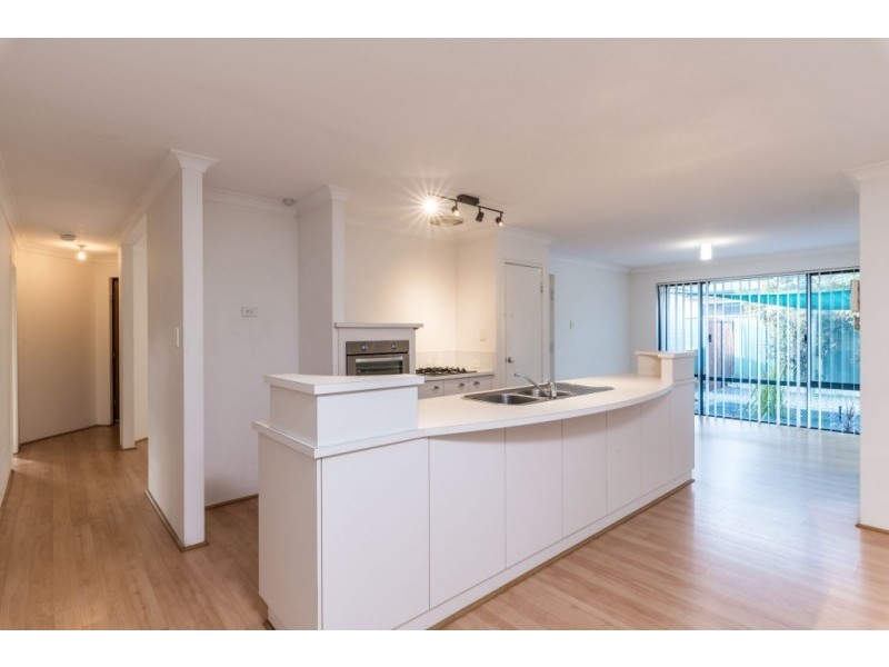 46 Excalibur Chase, Wattle Grove WA 6107
