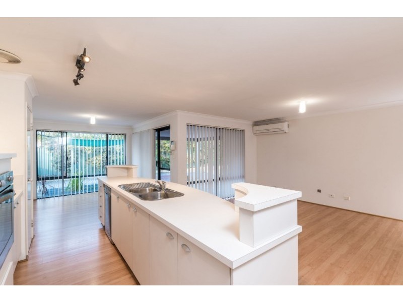 46 Excalibur Chase, Wattle Grove WA 6107