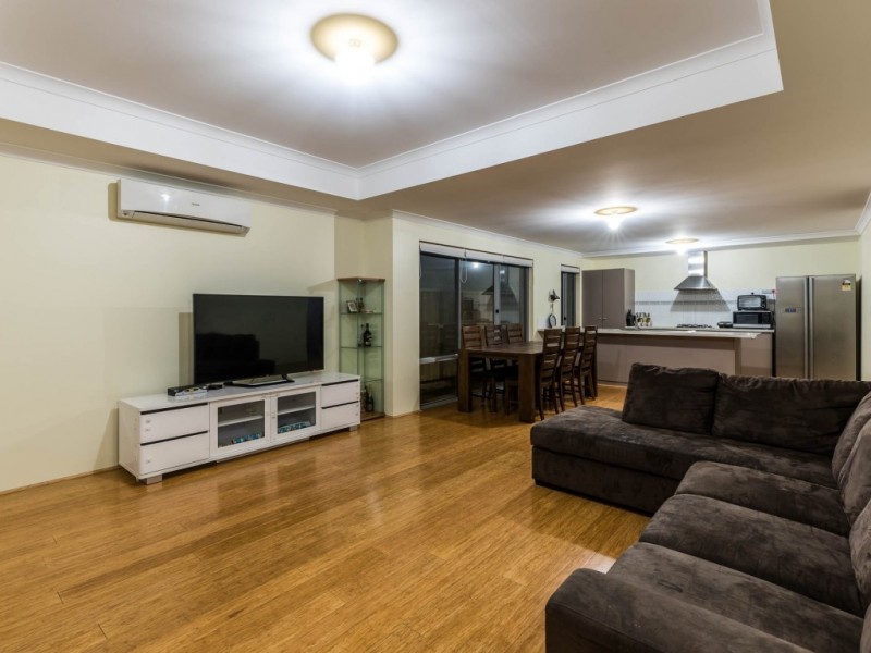 7 Linkwater Pass, Southern River WA 6110