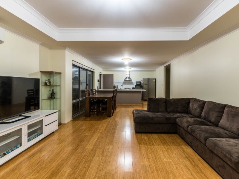 7 Linkwater Pass, Southern River WA 6110