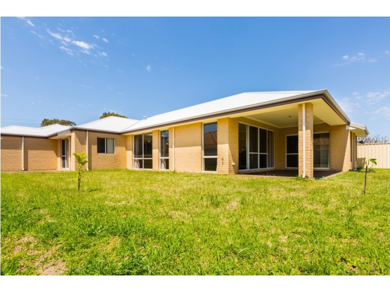 22A Bickley Road, Cannington WA 6107