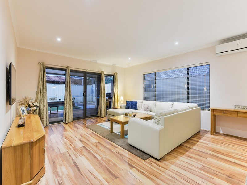 29b Hooson Way, Wilson WA 6107