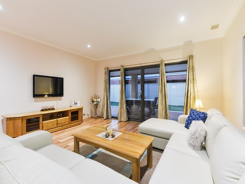 29b Hooson Way, Wilson WA 6107