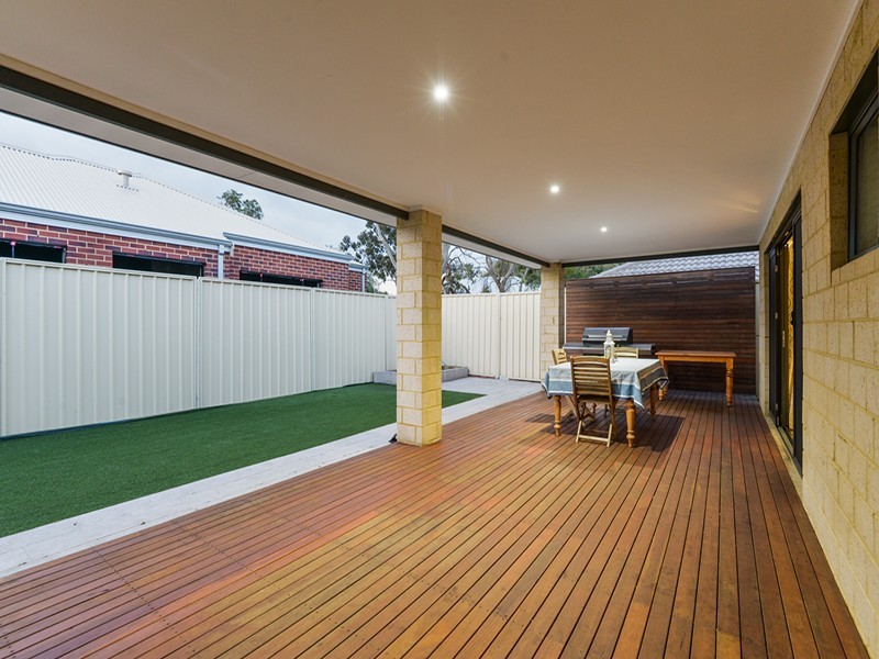 29b Hooson Way, Wilson WA 6107