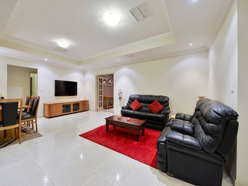 5 Gianatti Ramble, East Cannington WA 6107