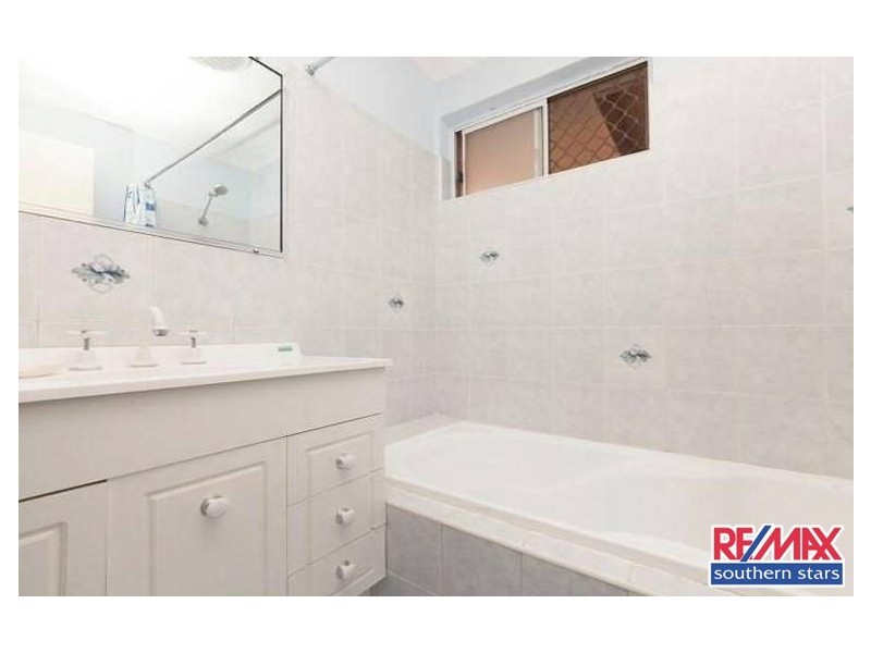 60 Dealy Close, Cannington WA 6107