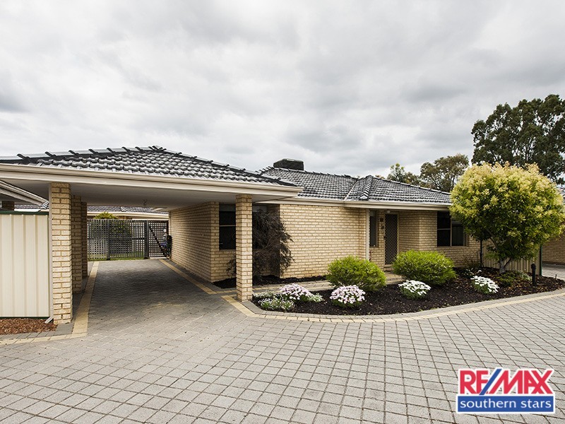 2/11 Firetail Place, Kenwick WA 6107