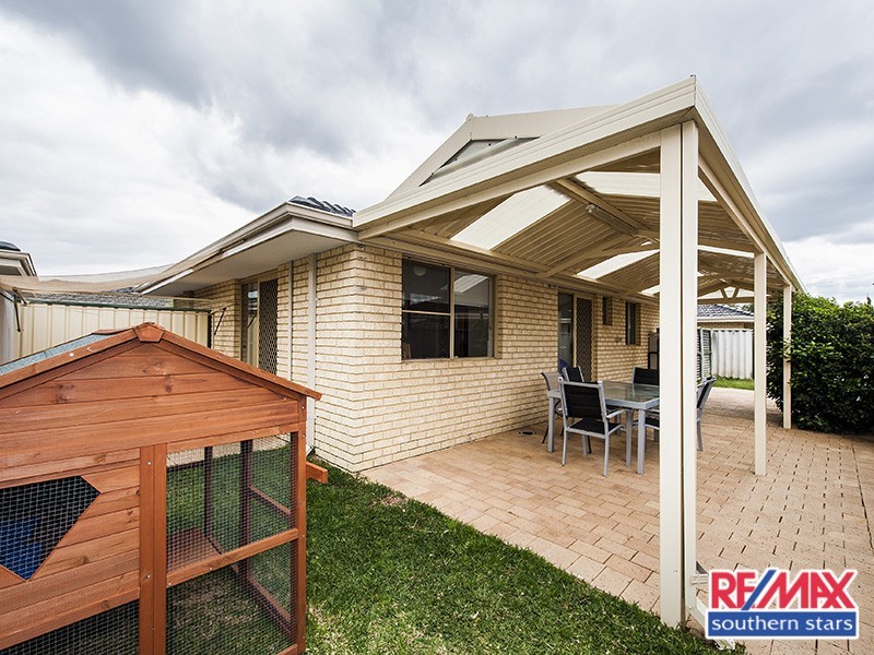 2/11 Firetail Place, Kenwick WA 6107