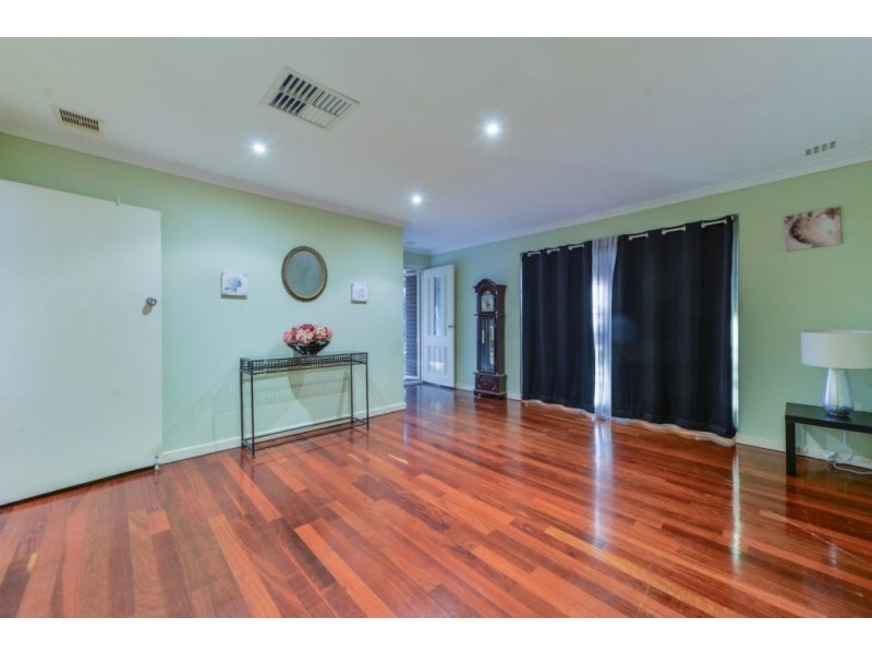 29 Corona Crescent, Cannington WA 6107