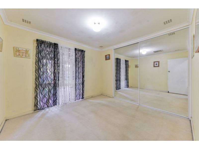 29 Corona Crescent, Cannington WA 6107