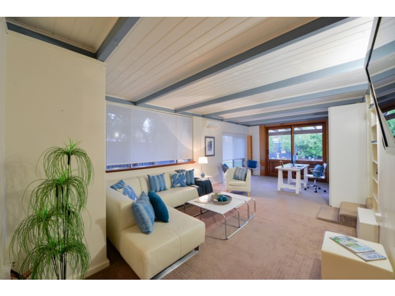 4 Langham Gardens, Wilson WA 6107