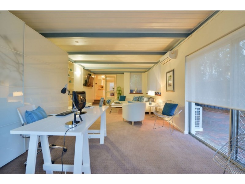 4 Langham Gardens, Wilson WA 6107